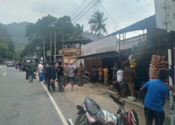 பசறை பகுதியில் டயர் விற்பனை நிலையத்தில் தீ விபத்து