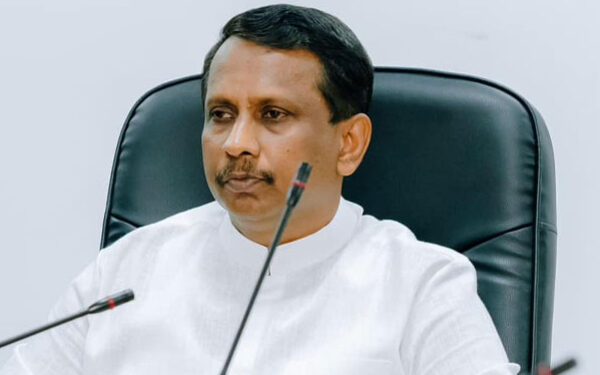 ஆடை மற்றும் இறப்பர் தொழிற்சாலைகளை பாதுகாக்க நடவடிக்கை – அமைச்சர் சமன்த வித்தியாரத்ன