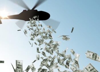 ஹெலிகொப்டரில் இருந்து வீசப்பட்ட பல ஆயிரம் டொலர்கள்