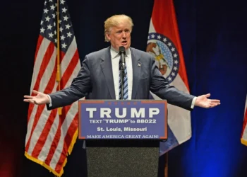 பிரிக்ஸ் அமைப்புடன் இணைந்து செயற்படும் நாடுகளிற்கு எதிராக மேலும் பத்துவீத வரி – டிரம்ப்