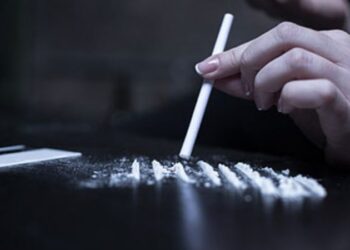 குஷ் போதைப்பொருளுடன் வர்த்தகர் கட்டுநாயக்கவில் கைது