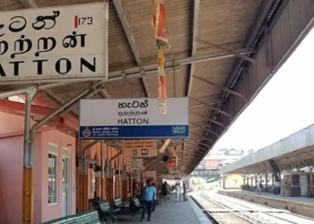 இரவு நேரங்களில் இருளில் மூழ்கும் ஹட்டன் ரயில் நிலையம்!