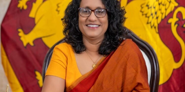 கடந்த காலங்களில் ஆட்சியில் இருந்த அரசாங்கங்கள் கல்வித்துறையை தமது அரசியல் தீர்மானங்களைச் செயல்படுத்துவதற்காகப் பயன்படுத்தினர் – பிரதமர் 