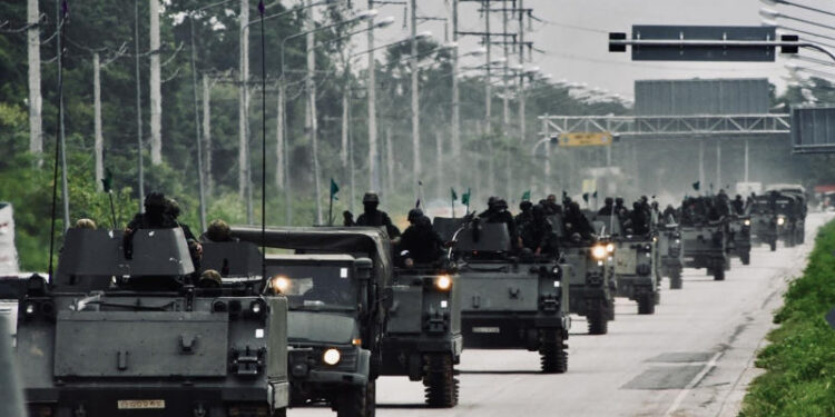 தாய்லாந்து கம்போடிய படையினர் எல்லையில் மோதல் – விமான தாக்குதல்கள்