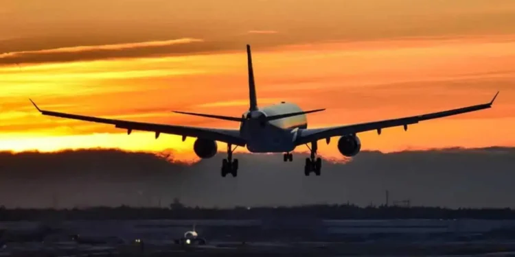 இந்திய விமானங்களுக்கான வான்வெளி தடையை நீடித்தது பாகிஸ்தான் !