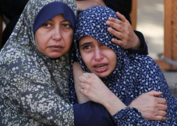 ‘காசாவில் பசிக்கு உணவு தேடி மனிதாபிமான பொருட்கள் விநியோகிக்கப்படும் பகுதிக்கு வந்தவர்கள் மீது எனது சகாக்கள் துப்பாக்கி பிரயோகத்தில் ஈடுபட்டதை பார்த்தேன்”