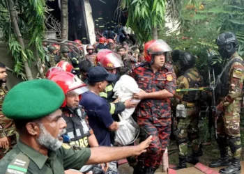 எனது நண்பன் என் கண்முன்னால் உயிரிழந்தான் ‘- பாடசாலைமீது ஜெட் மோதியதை விபரித்த பங்களாதேஸ் பாடசாலை மாணவன்