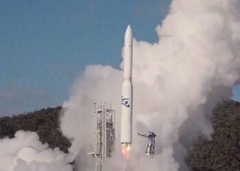 விண்ணில் ஏவப்பட்ட சில வினாடிகளில் வெடித்துச் சிதறியது ரொக்கெட் – அவுஸ்திரேலியாவில் சம்பவம்