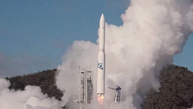 விண்ணில் ஏவப்பட்ட சில வினாடிகளில் வெடித்துச் சிதறியது ரொக்கெட் – அவுஸ்திரேலியாவில் சம்பவம்