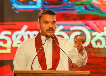 சம்பளத்தை அதிகரித்துவிட்டு வரிக்கொள்கையில் அரசாங்கம் மீளப் பெற முயல்கிறது – நாமல் ராஜபக்ஷ