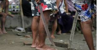 நல்லூர் ஆலய சூழலில் வாள்வெட்டு: நால்வர் காயம்!