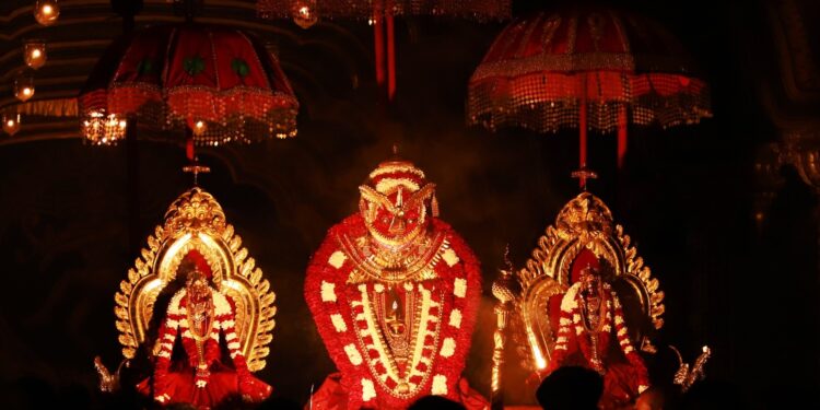 யாழ்ப்பாணம் நல்லூர் கந்தசுவாமி தேவஸ்தான வருடாந்த பெருந்திருவிழா-15ம் நாள் திருவிழா-12.08.2025