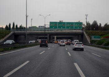 அதிவேக வீதியில் வாகனங்களில் பயணிப்பவர்களுக்கான அறிவுறுத்தல்!