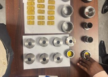 சட்டவிரோதமாக கொண்டுவரப்பட்ட தங்க பிஸ்கட்டுகளுடன் வர்த்தகர் கட்டுநாயக்கவில் கைது