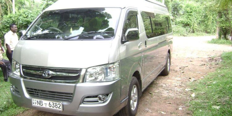 கணேமுல்ல பகுதியில் சொகுசு ஜீப் வாகனம் கைப்பற்றல்!