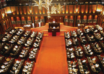 புதிய அரசியலமைப்புக்காக தெரிவுக்குழு ; பாதுகாப்பு பிரதி அமைச்சர் மீது நம்பிக்கையில்லா பிரேரணை