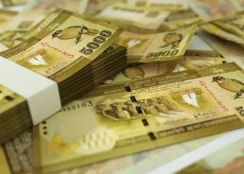 யாழில் கிராம சேவையாளரின் சகோதரன் என கூறி பண மோசடி