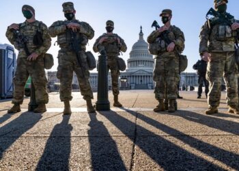 வோசிங்டனின் பொலிஸ் பிரிவை தனது கட்டுப்பாட்டின் கீழ் கொண்டுவந்தார் டிரம்ப் – குற்றச்செயல்கள் அதிகரித்ததால் இந்த நடவடிக்கை என தெரிவிப்பு