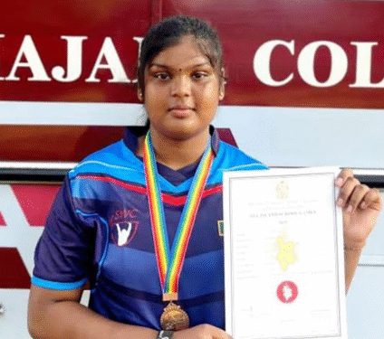 தேசியமட்ட பளுதூக்கல் போட்டி : மகாஜனாக் கல்லூரி 4 பதக்கம்