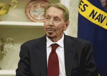 உலகின் நம்பர் 1 பணக்காரர் – லாரி எலிசன்