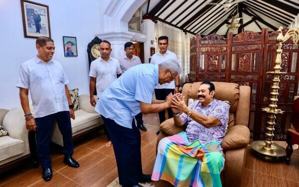 மஹிந்தவின் வீட்டுக்கு சென்ற கோட்டாபய