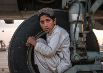 சிறுவனின் வினோதச் செயல் : ஆச்சரியத்தில் உலகம்!