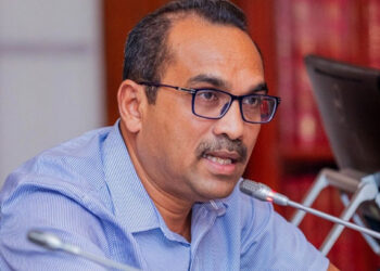 மாணவர்களின் பொழுதுபோக்கிற்கு 5000 ரூபா!