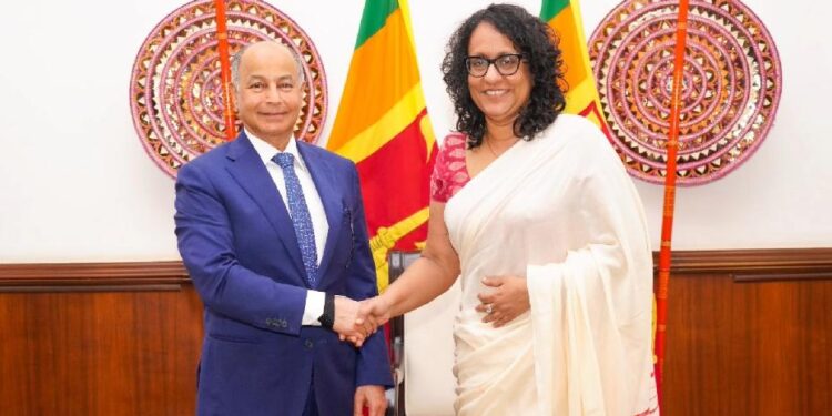 பிரதமரைச் சந்தித்தார் : உலக நீர்விளையாட்டு மற்றும் ஆசிய ஒலிம்பிக் சபையின் பணிப்பாளர் நாயகம்