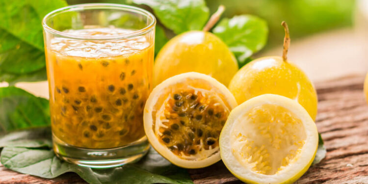 பேஷன் பழத்தில் ஒளிந்திருக்கும் நன்மைகள் என்னென்ன தெரியுமா?