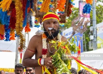 நல்லூரில் தியாக தீபத்திற்கு காவடி