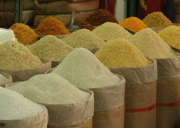 வழக்குத் தாக்கல் செய்யப்பட்ட 105 வர்த்தக நிலையங்கள்!