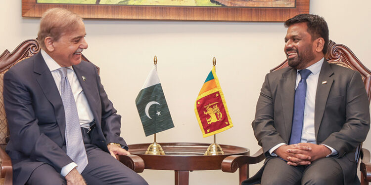 ஜனாதிபதிக்கும், பாகிஸ்தான் பிரதமருக்கும் இடையில் பேச்சுவார்த்தை