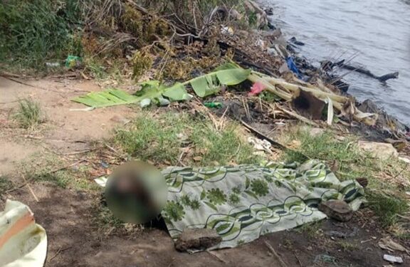 ஆற்றில் மிதந்த நிலையில் பெண்ணின் சடலம் மீட்பு!