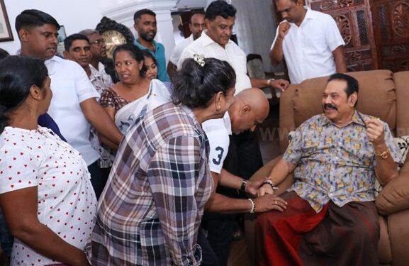 மக்கள் என்றும் என்னுடனே – மஹிந்த ராஜபக்ஷ