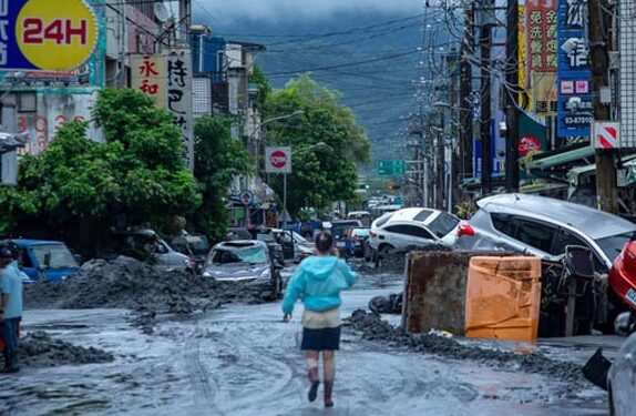 வியட்நாம் நோக்கி ‘ரகசா’ புயல்!