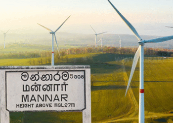 காற்றாலைத் திட்டத்திற்கு எதிர்ப்பு : இரு இளைஞர்கள் நடைபயணம்