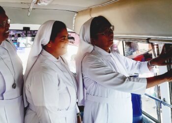 யாழில் ஸ்ரிக்கர் ஒட்டி பிரசாரம்!