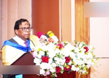 பிறமொழிகளை அறிந்திருப்பது எப்போதும் கைகொடுக்கும்.