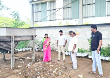திண்மக்கழிவு முகாமைத்துவத்தை பார்வையிட்ட யாழ்.மாநகர முதல்வர் தலைமையிலான குழுவினர்!