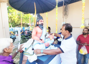 திருவள்ளுவர் சிலை திரைநீக்கம்!