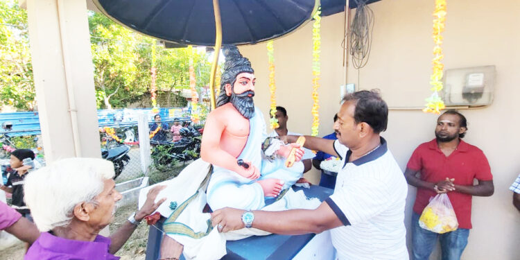 திருவள்ளுவர் சிலை திரைநீக்கம்!