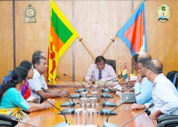 இலங்கைத் தமிழர் ஆசிரியர் சங்கத்தினர் வடக்கு ஆளுநருடன் கலந்துரையாடல்