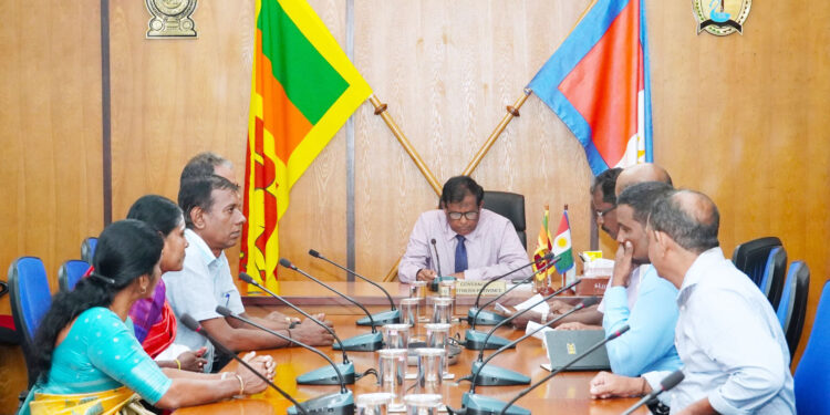 இலங்கைத் தமிழர் ஆசிரியர் சங்கத்தினர் வடக்கு ஆளுநருடன் கலந்துரையாடல்