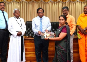 யாழில் நூல் வெளியீடு