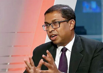 கொலைச் சந்தேகநபர் ஒருவரை பகிரங்கமாக விசாரித்தது தவறு