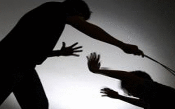 ஆசிரியரால் தாக்கப்பட்ட மாணவன்!