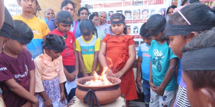 வலிந்து காணாமல் ஆக்கப்பட்டோர் போராட்டத்திற்கு சிறுவர்கள் ஆதரவு!