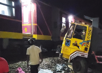 இரு டிப்பர்கள் மோதி விபத்து!