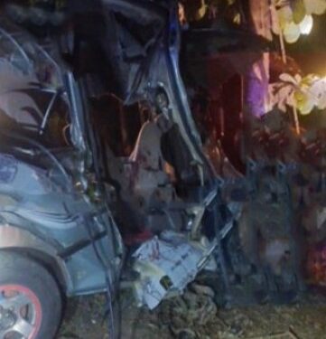 உறங்கிய சாரதி : ஒருவர் பலி