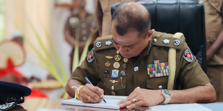 வவுனியா மன்னார் பிரதி பொலிஸ் மா அதிபர் : மாதத்தில் இரு தடவை மக்களைச் சந்திக்க முடிவு